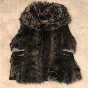 GUESS FAUX FUR VEST MEDIUM